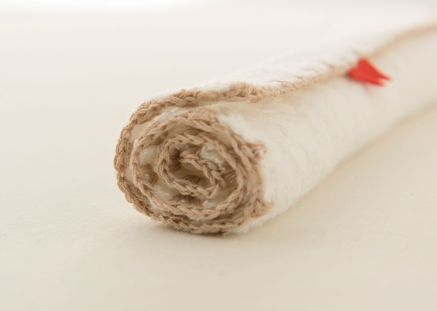 树叶印花毛方巾