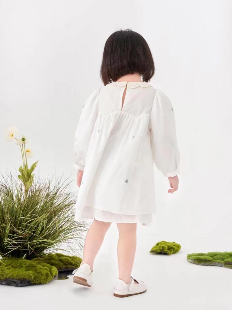 真丝手绣连衣裙